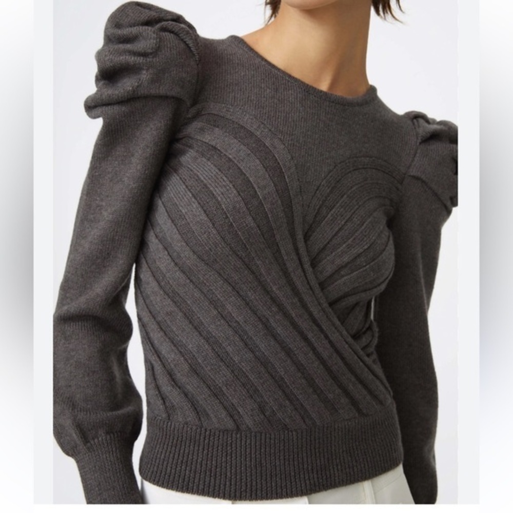 VIOLANTE NESSI Yayoh black sweater in size Small